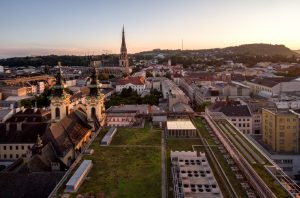 Ein Teil der Stadt Linz vom Höhenrausch aus gesehen.